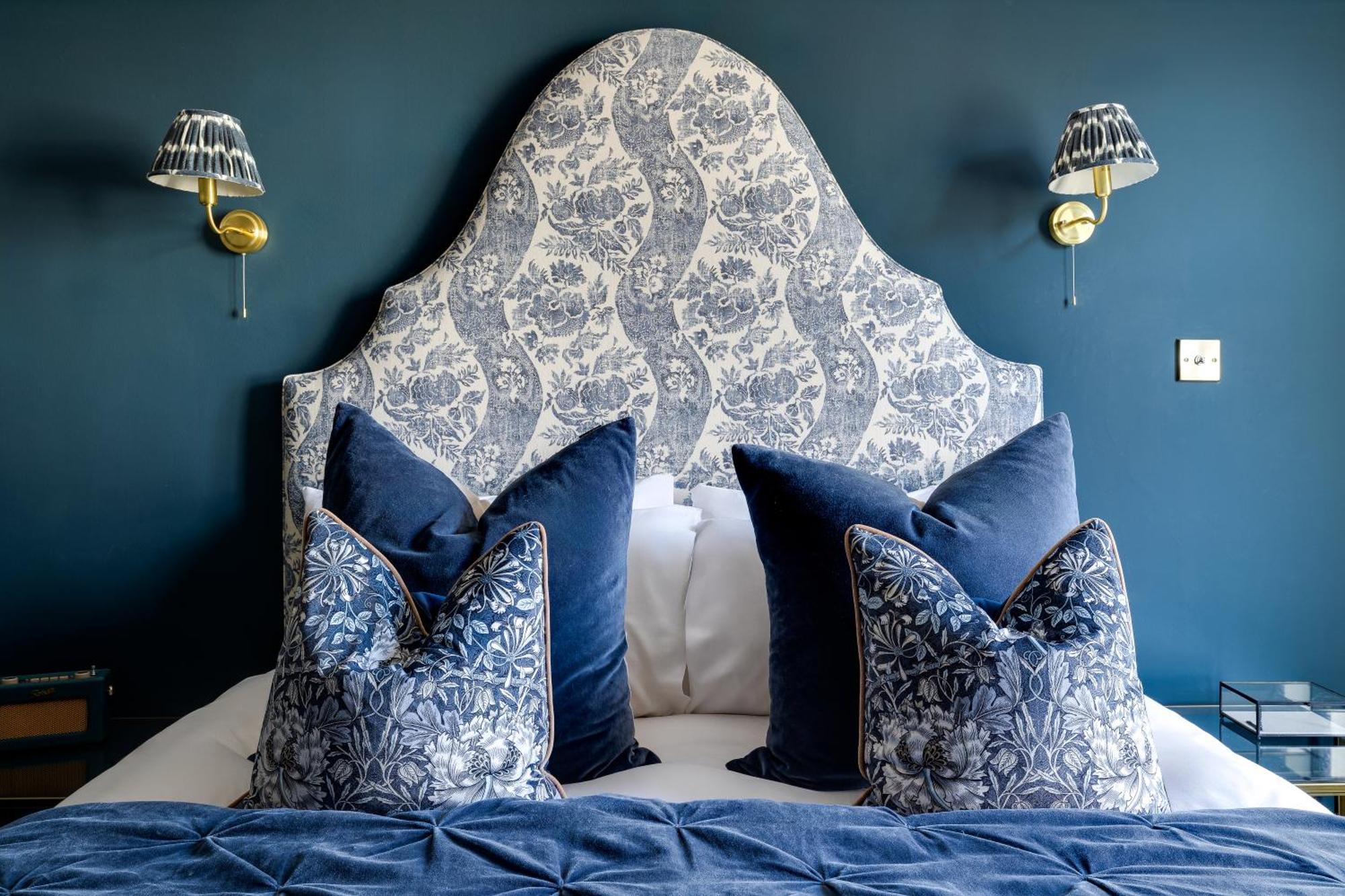 Insta-worthy Loft On Historic Rows, Sleeps 4 & Free Parking Chester