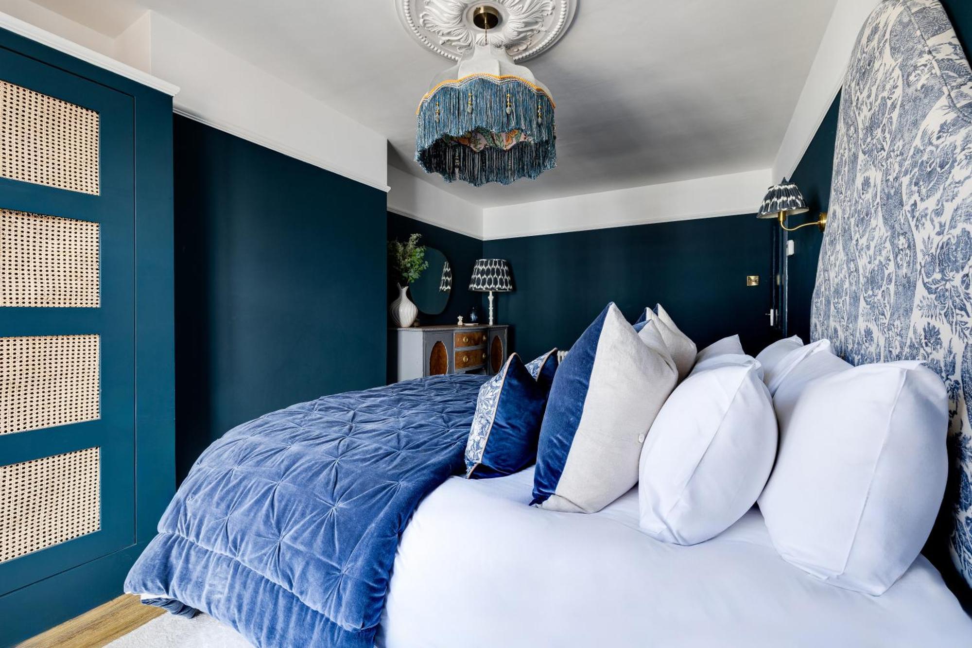 Insta-worthy Loft On Historic Rows, Sleeps 4 & Free Parking