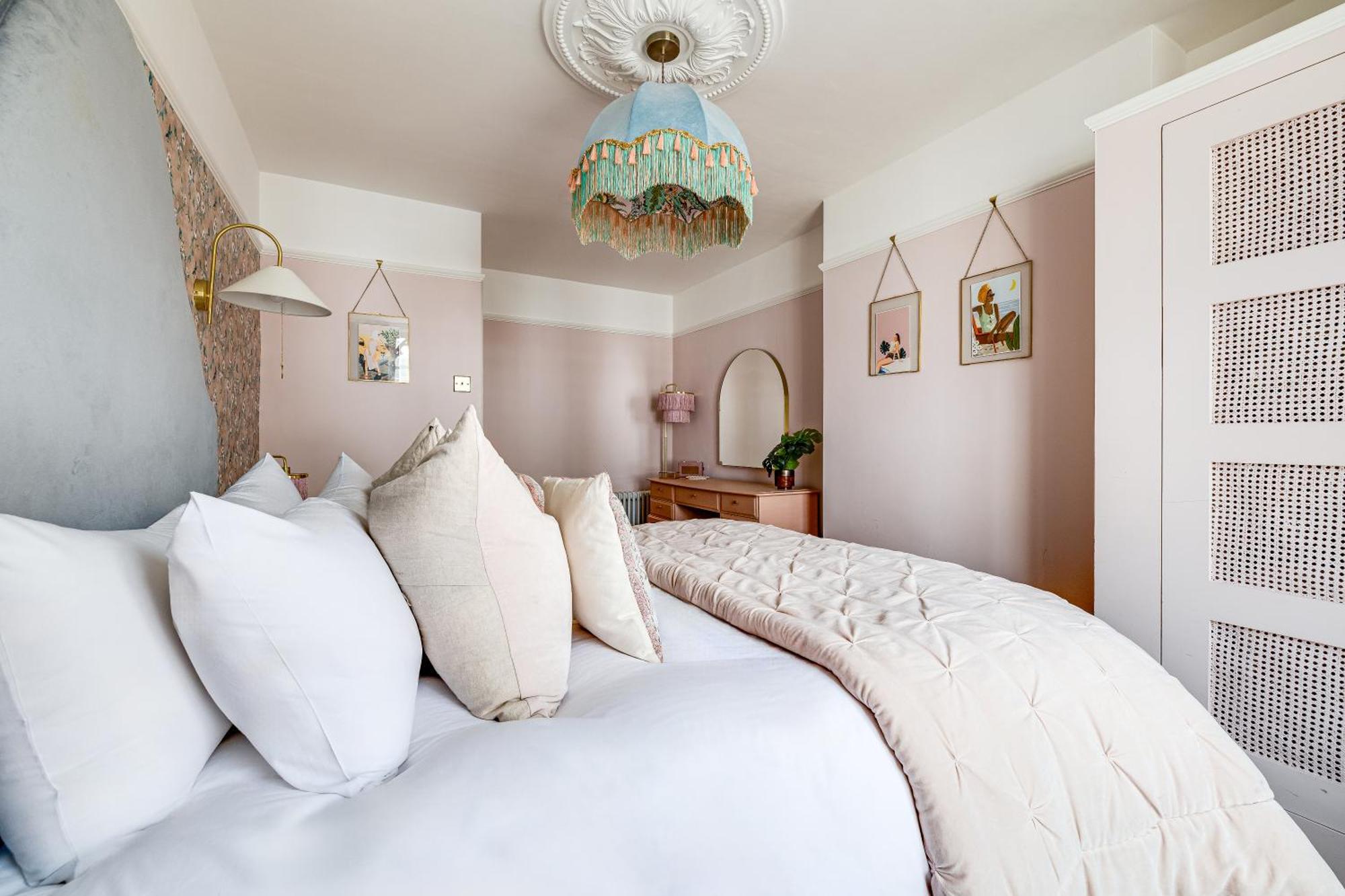 Apartment Insta-worthy Loft On Historic Rows, Sleeps 4 & Free Parking