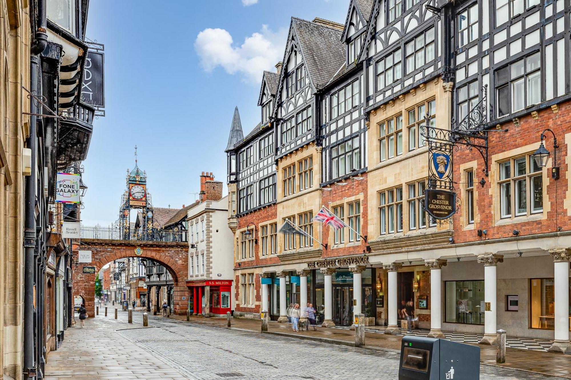 Insta-worthy Loft On Historic Rows, Sleeps 4 & Free Parking