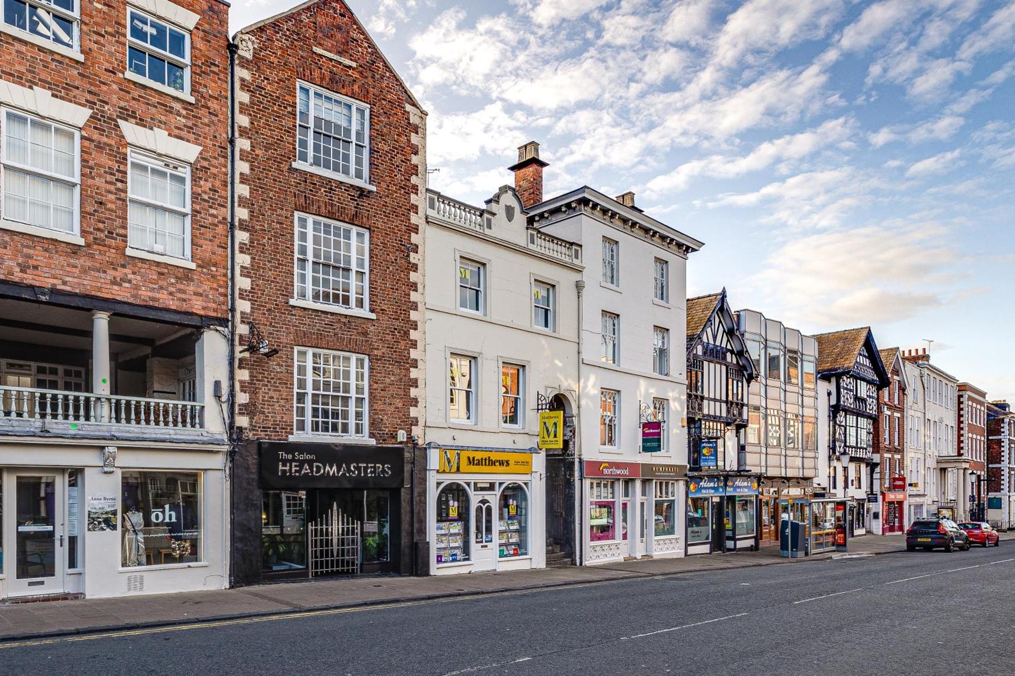 Insta-worthy Loft On Historic Rows, Sleeps 4 & Free Parking Chester